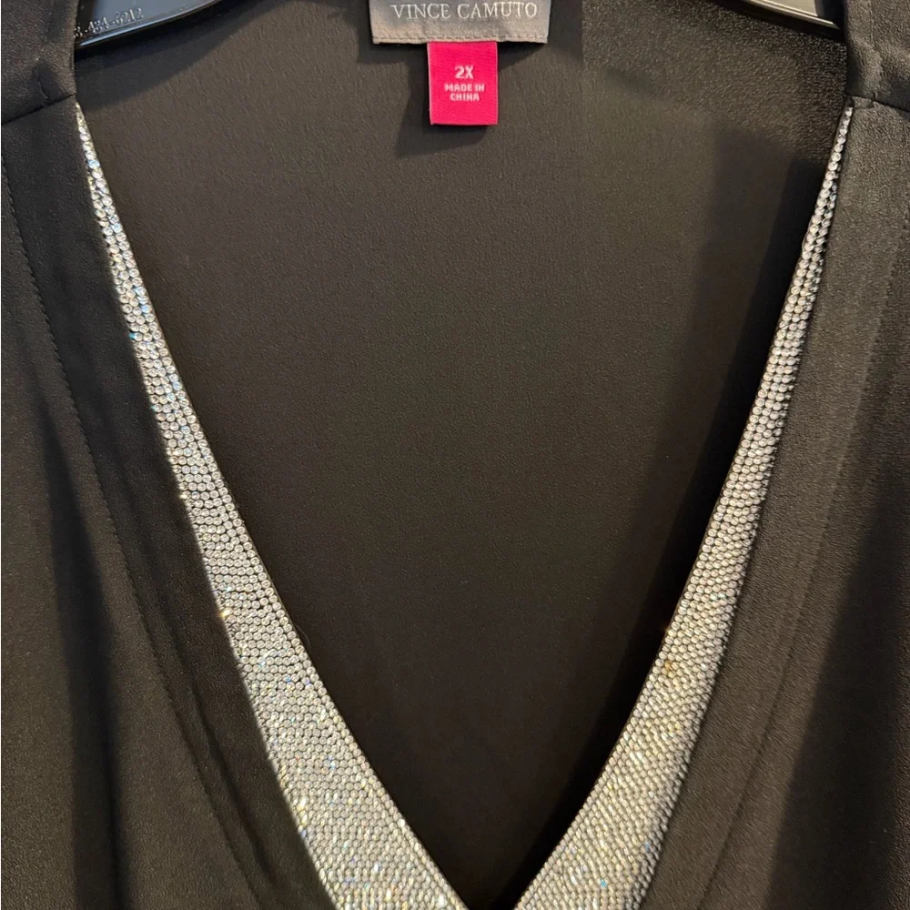 Vince Camuto Black v- neck dress shirt with Silver Trim. - Picture 3 of 4